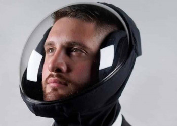 Empresa cria capacete tecnológico para proteger contra a Covid-19